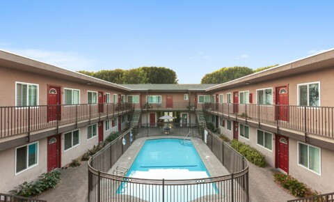 Apartments Near Marinello Schools of Beauty-Bell Four Seasons Apartments for Marinello Schools of Beauty-Bell Students in Bell, CA