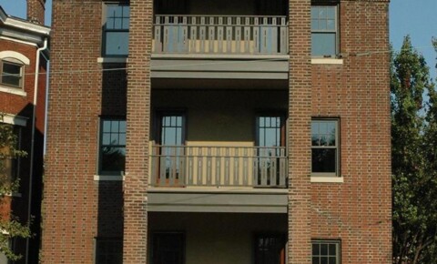 Apartments Near Bellarmine UV First Oak for Bellarmine University Students in Louisville, KY