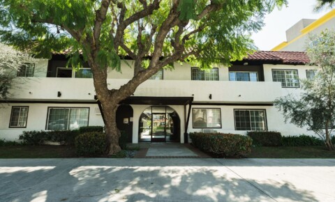 Apartments Near California Career College 18424 Halsted Avenue for California Career College Students in Canoga Park, CA