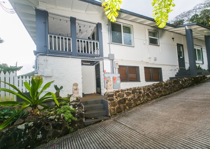 Houses Near Lulani Ocean (Kaneohe) Single family home: 3-bed, 2 full bath now available for rent ! (Pet friendly)