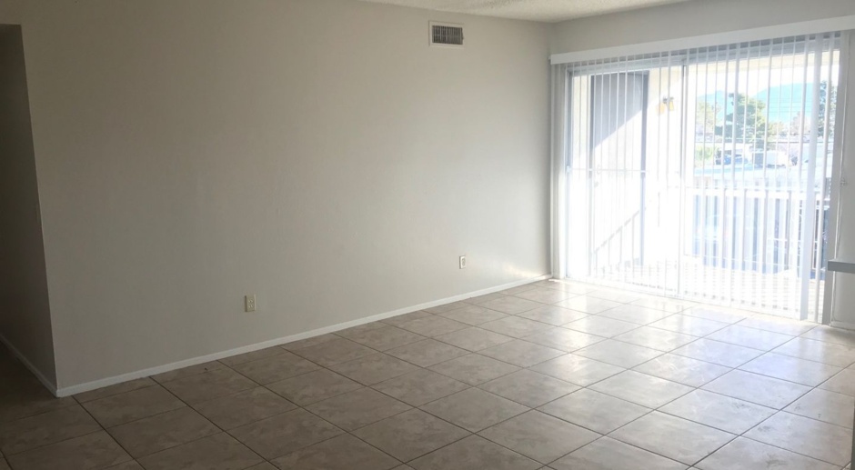 3 Bedroom 2 Bathroom condo close to the Strip 1/2 off 3rd month rent on a 1-year lease