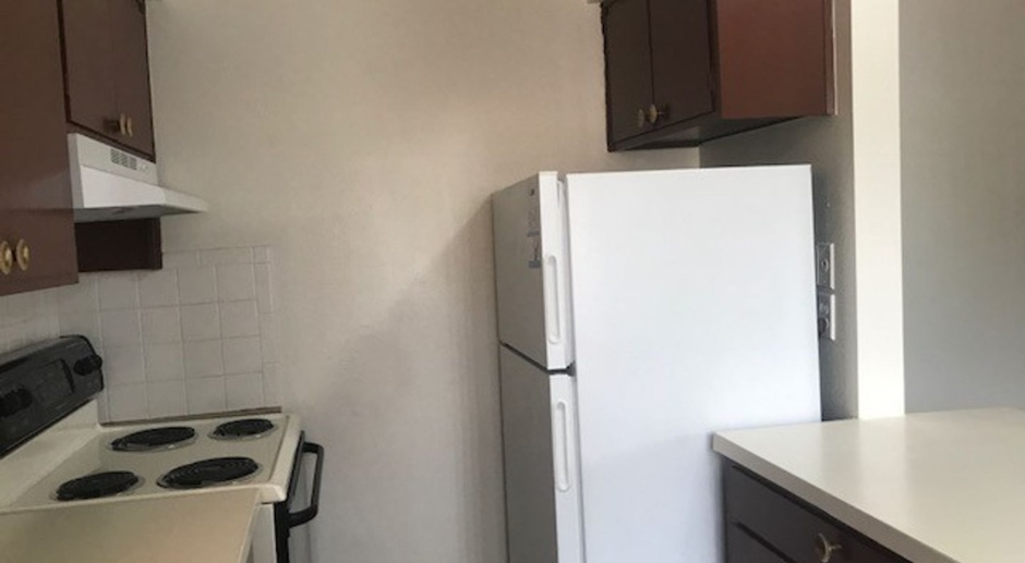 1 and 2 bedroom apartments near Clark College!!