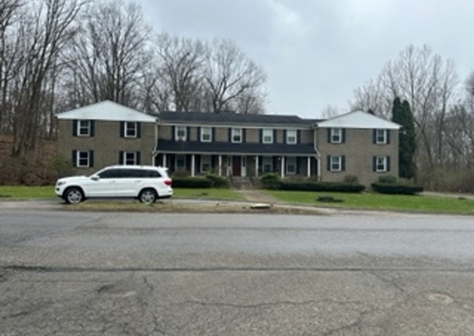 Apartments Near 201, 203, 205 S. Elruth Ave.