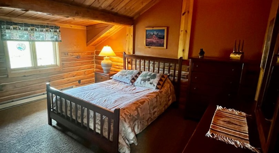 Fully Furnished Cabin Available - 10 Minute Drive to Downtown Bozeman