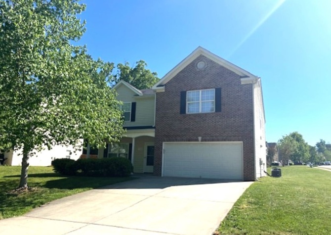 Houses Near ~ Freshly updated spacious 5-bedroom home in Governor's Green Subdivision in Mebane ~
