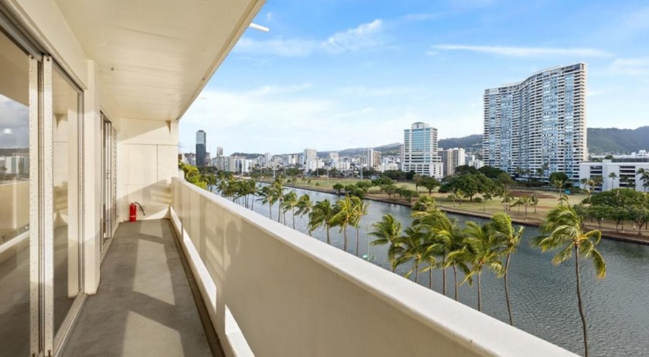 Renovated: Spacious Luxury 2 Bed/ 1.5 Bath w/ Spectacular  views