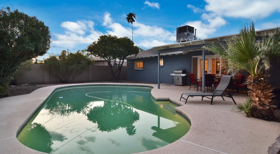 Gorgeous 4 bed 3 bath with pool in Tempe! 