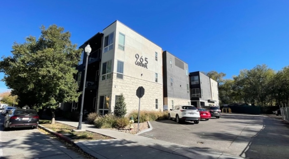 Pet Friendly 1-bedroom apartment located in the heart of Salt Lake City!