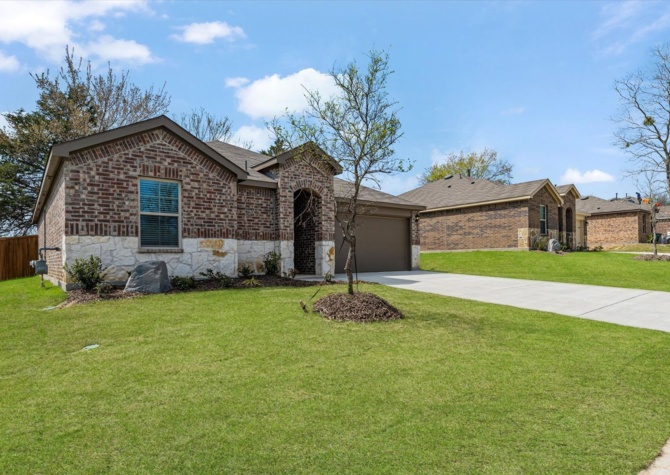 Houses Near GORGEOUS 3 BEDROOM HOME LOCATED IN SHERMAN, TEXAS!