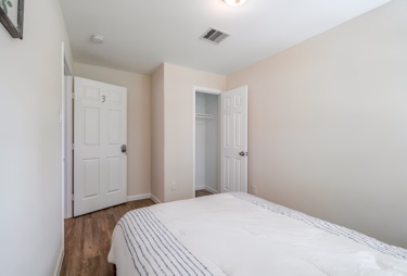 Room for Rent - Cozy & newly-renovated Houston House with Dining area