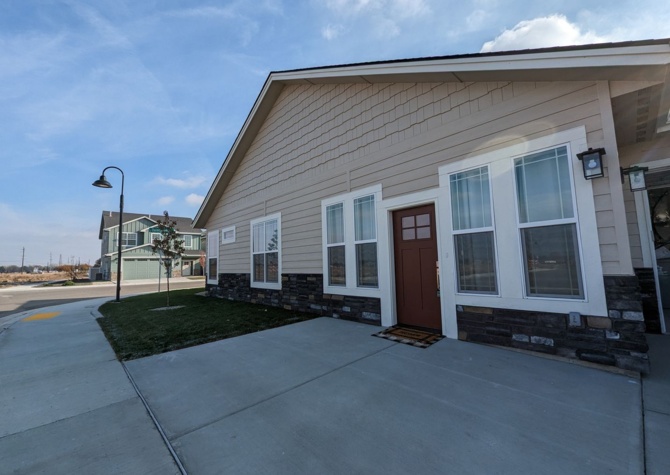 Houses Near BRAND NEW Star Townhome! Short term lease available! 