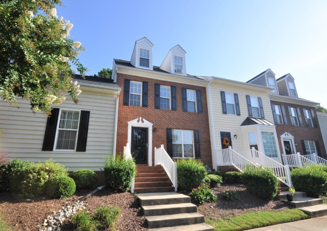 Houses Near Immaculate Apex Townhome Available Immediately