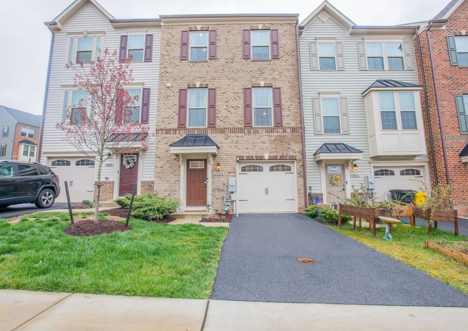 Houses Near Exciting 3 BR/2.5 BA Townhome in Hanover!