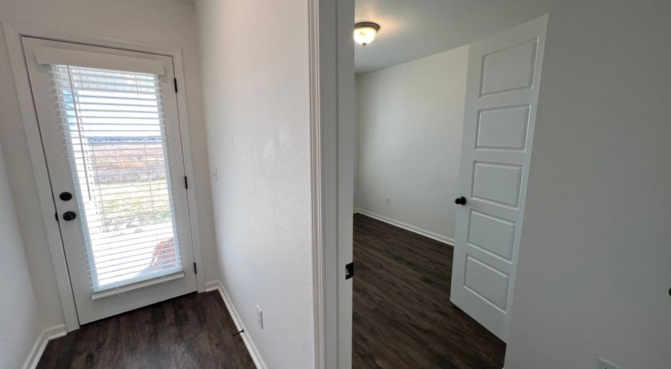 New Townhome! Now $100 Off Monthly Rent!