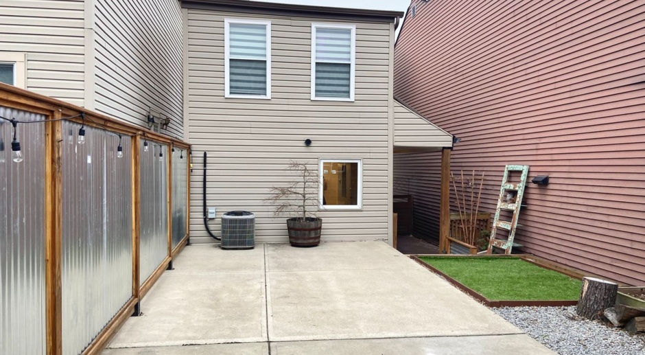 Modern 2 Bed/2 Bath in South Side Slopes - Off-Street Parking, Main Level Laundry - Available Early April!
