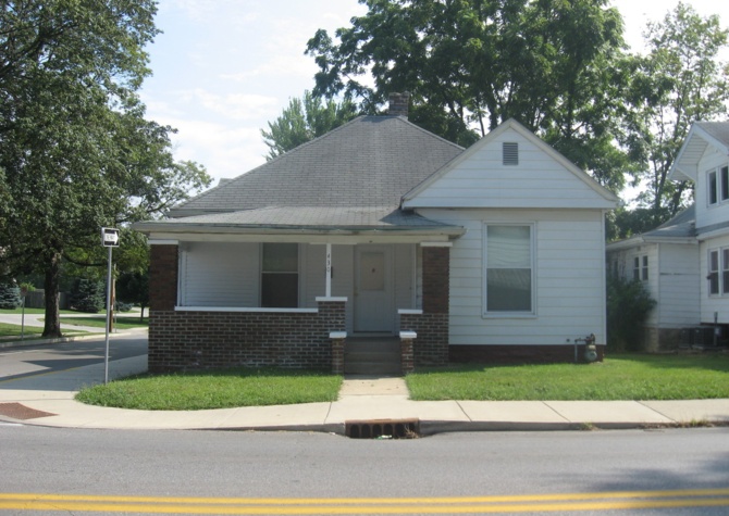 Houses Near *2026* -  4 Bedroom House close to Campus, Downtown, & Business School!