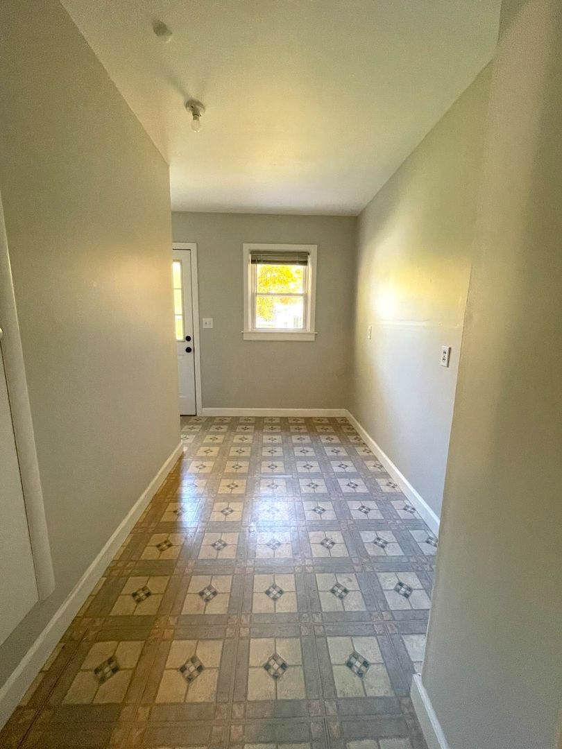 Darling Home near Depot Town! Flexible Move in Date(Lease Takeover)!  