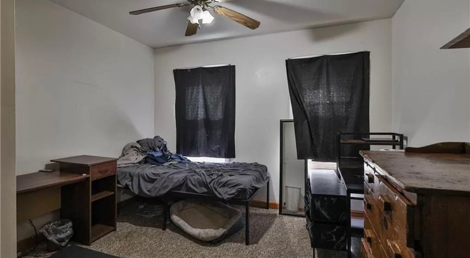 4 Bedroom/ 2 Bath- Student Housing Rental! Walking Distance to Lehigh University!