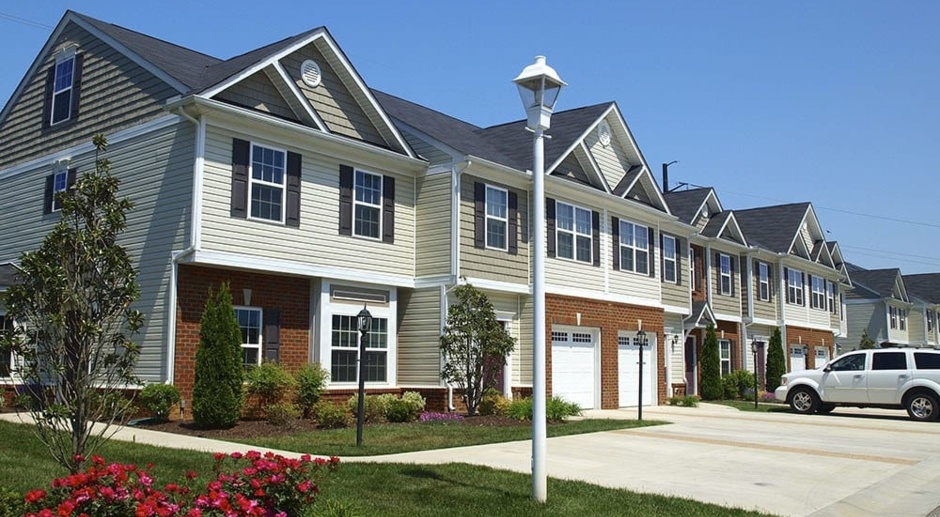 Rivermont Crossing Apartments & Townhomes