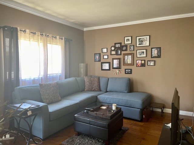 Spacious 1 bedroom available in 2/bd 2.5/bath West LA Apartment 