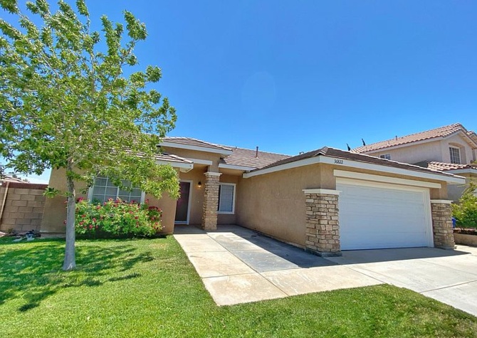 Houses Near gorgeous community in Palmdale!
