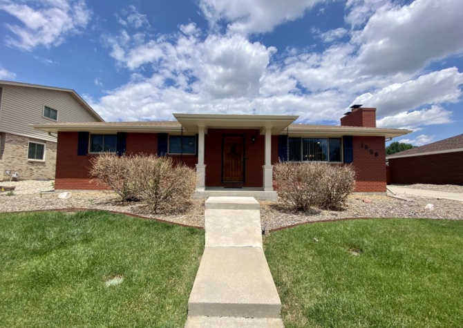 Houses Near Outstanding Home in Longmont