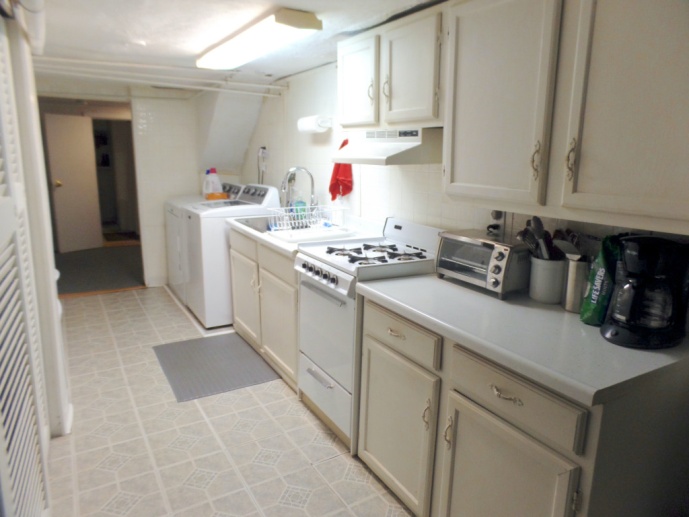 Nov 1st - Tufts - Furnished One Bedroom Apt with All Included