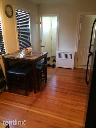 Renovated 1 Bedroom Apartment 1st Floor 3-Family Home- H/HW/Gas- Laundry -Parking/ White Plains