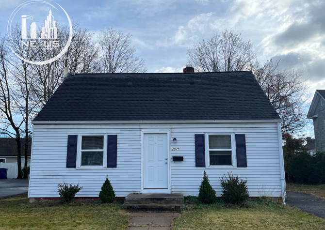 Houses Near [2579 Whitney Ave] 3 Bed 1 Bath Single Family Cape, Great Location!