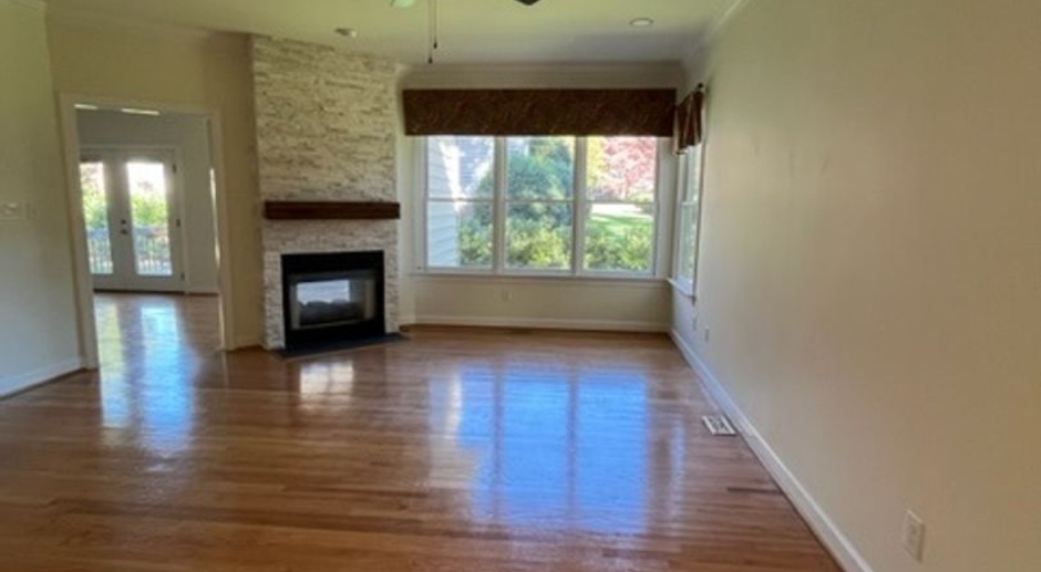Fully Renovated Home Near Colonial Williamsburg!