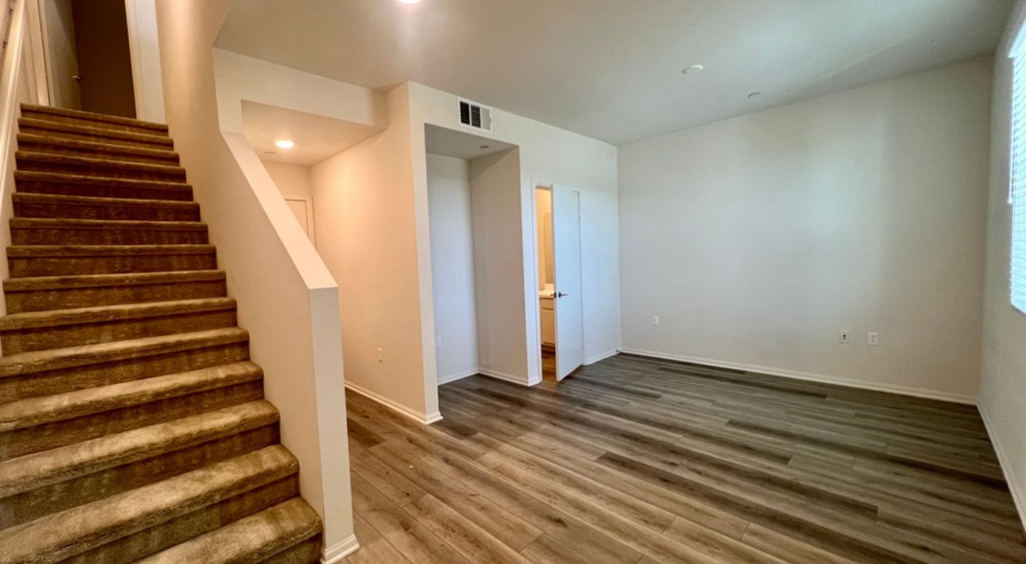 3bd 3.5ba Townhouse in Otay Ranch - Large 4 Floor Home, 2 Car Garage, Forced AC/Heat, Right Next to Otay Ranch Mall