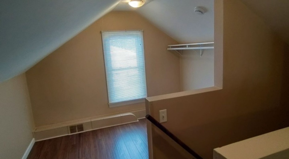 3 Bedroom bungalow in Warren! $1150/mo