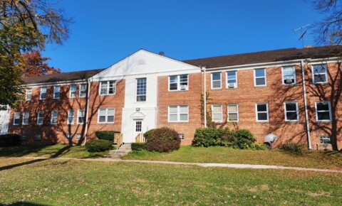Apartments Near Case Western 1832-1864 Forest Hills Blvd for Case Western Reserve University Students in Cleveland, OH