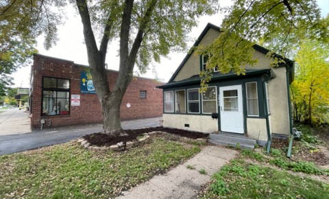 Houses Near Minneapolis 2br House-Great Character, hdwd flrs. Avail July 1 for Minneapolis Students in Minneapolis, MN