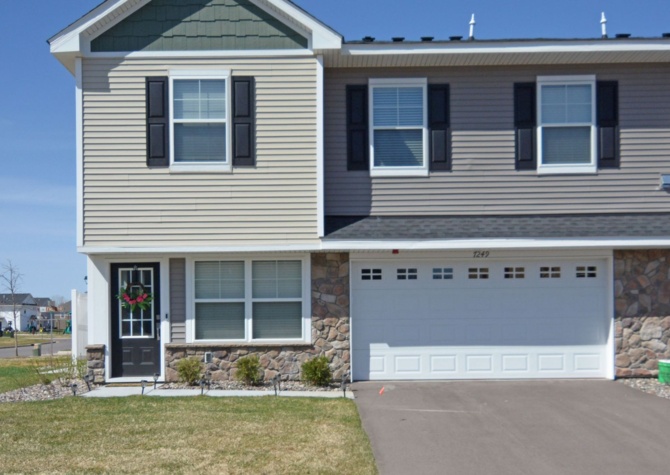 Houses Near Stunning Lino Lakes Townhome, 3 Bed 3 Bath Home Available Now, Hurry in!