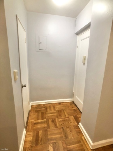 Beautiful 2 Bedroom Apt in Well Maintained Bldg- H/HW- Laundry On Site/New Rochelle