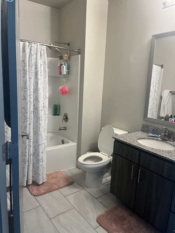 1 bedroom with private bathroom 