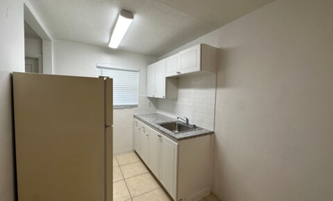 Apartments Near Knox Theological Seminary 921 SW 15 Ave for Knox Theological Seminary Students in Fort Lauderdale, FL