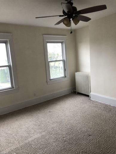 Renovated 1 Bed Apt w/ Office 2nd Floor Multi-Family Home - Laundry - Parking - Yard - Tarrytown