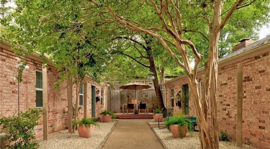 CHARACTER AND CHARM COURTYARD DUPLEX