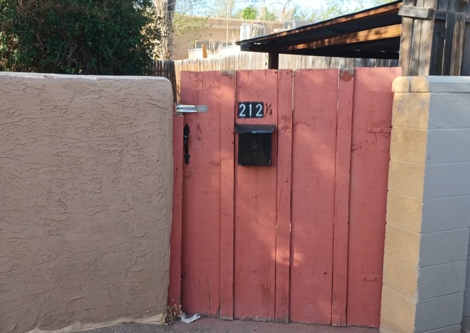 Houses Near Updated 1 Bedroom with Private Yard - 2 Blocks to UNM