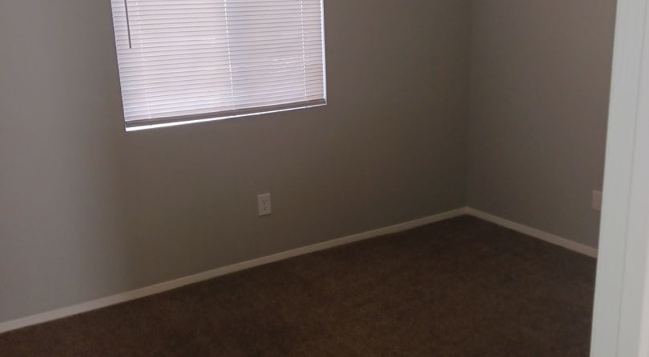The Willows - Two Bedroom Apartment with Washer and Dryer