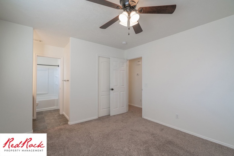 MOVE IN SPECIAL: $300 off the first full months rent. Lovely 3 Bedroom Home in a Fantastic Location. 