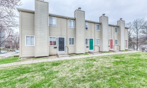Houses Near Metro CC May FREE On This Updated 3 Bedroom 3 Bath Townhome  for Metropolitan Community College Students in Kansas City, MO