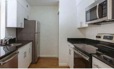 Apartments Near UMUC 2501 Porter St Nw for University of Maryland-University College Students in Adelphi, MD