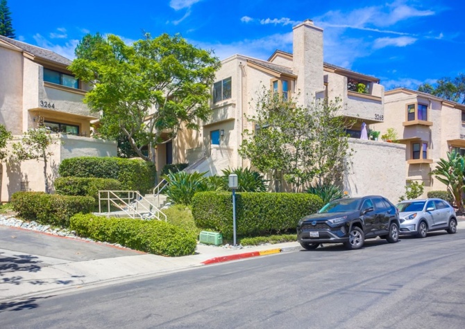 Houses Near La Jolla condo just minutes from the beach!