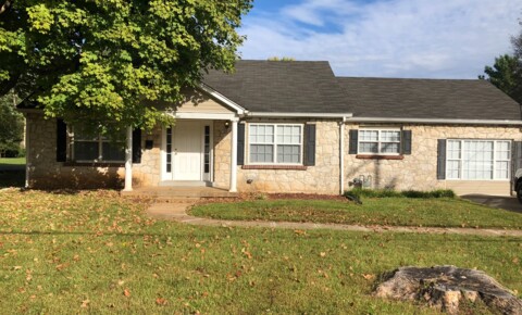 Houses Near Bowling Green Great spacious home on Nutwood! for Bowling Green Students in Bowling Green, KY