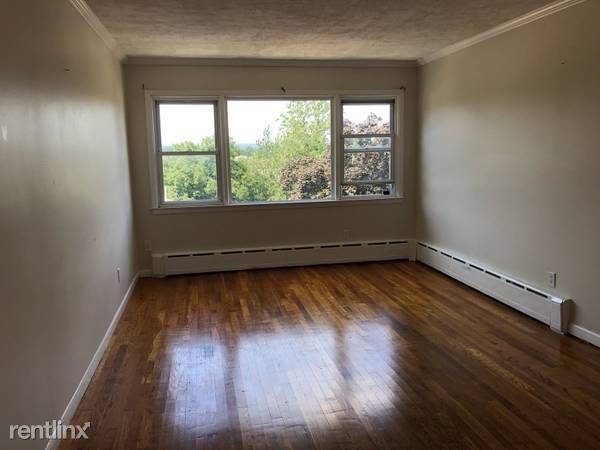 Renovated 3 Bed Apt 2nd Fl. 2-Family Home - Small Pets Okay- Nearby Van Courtlandt Park - Yonkers