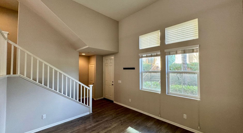 Great 3B/2.5BA Townhome in San Marcos!