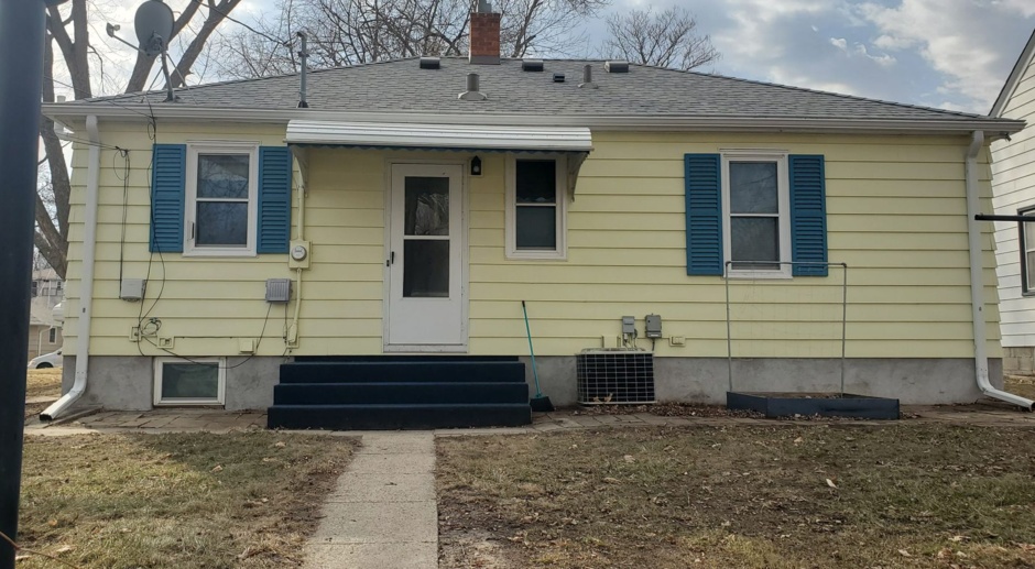 Charming 2 Bedroom Home for Rent in Richfield!
